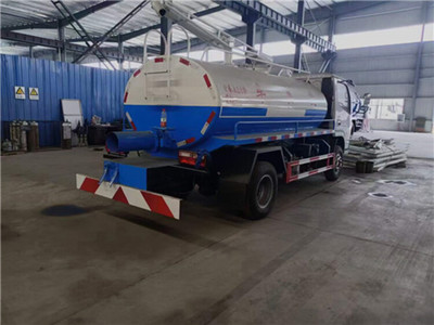 國(guó)六東風(fēng)福瑞卡5方吸糞車錫柴110馬力發(fā)動(dòng)機(jī)